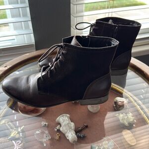 Hush puppies ankle boots, size 9, Brown, great condition